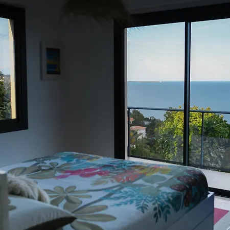 D'exception Vue Avec Piscine Privee Saint-Raphael (Var)