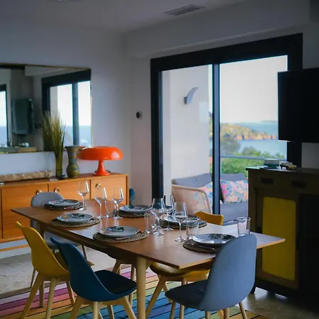 D'exception Vue Avec Piscine Privee