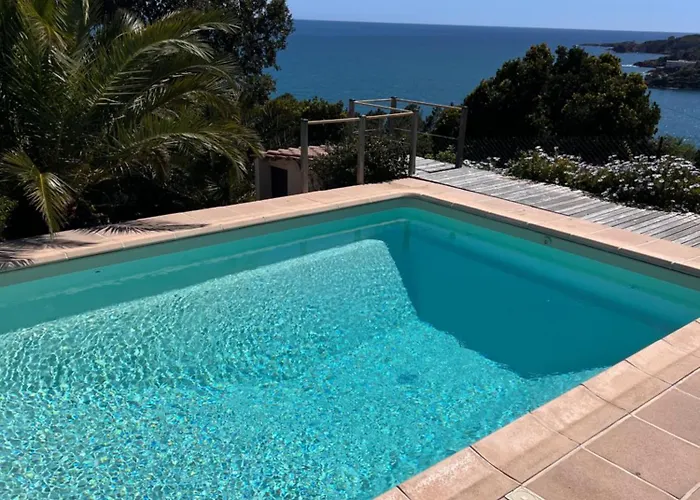 D'exception Vue Avec Piscine Privee Saint-Raphaël